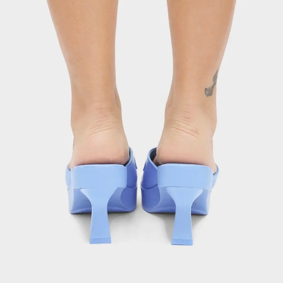 Clifton Platform
Mules w Vintage
Chunky Heels