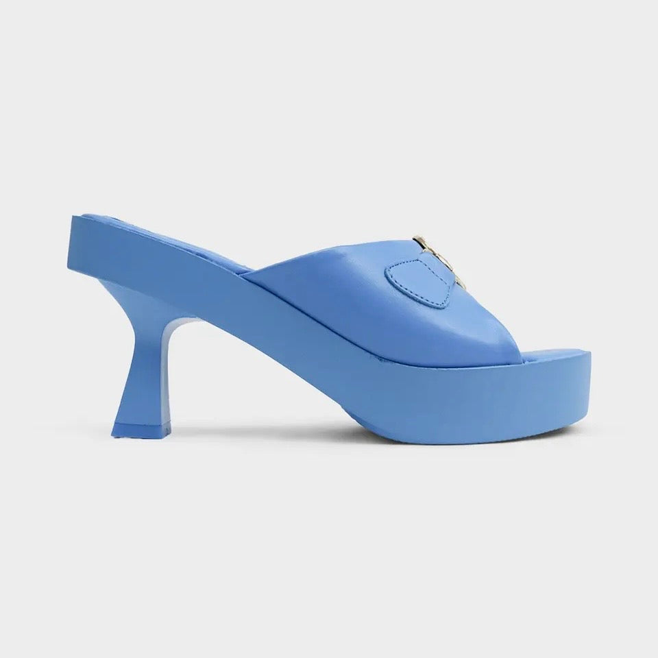 Clifton Platform
Mules w Vintage
Chunky Heels
