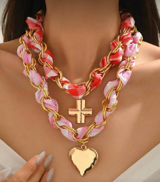 Ribbon Chain Necklace w Pendant